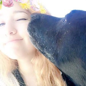 Meet your Posher, Joena